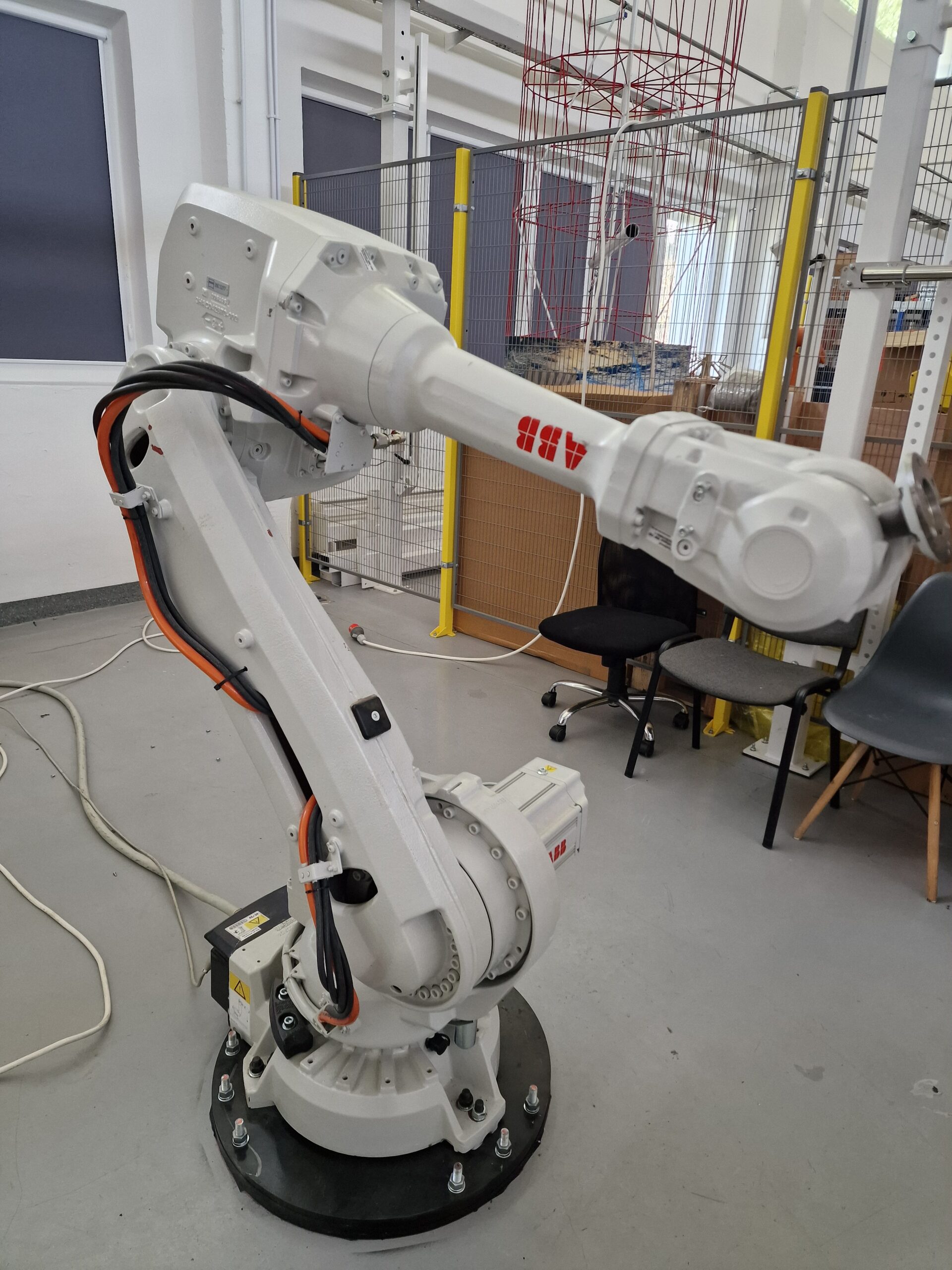 ABB IRB 4600-60/2.05 + sterownik IRC5 + FlexPendant - obrazek 14