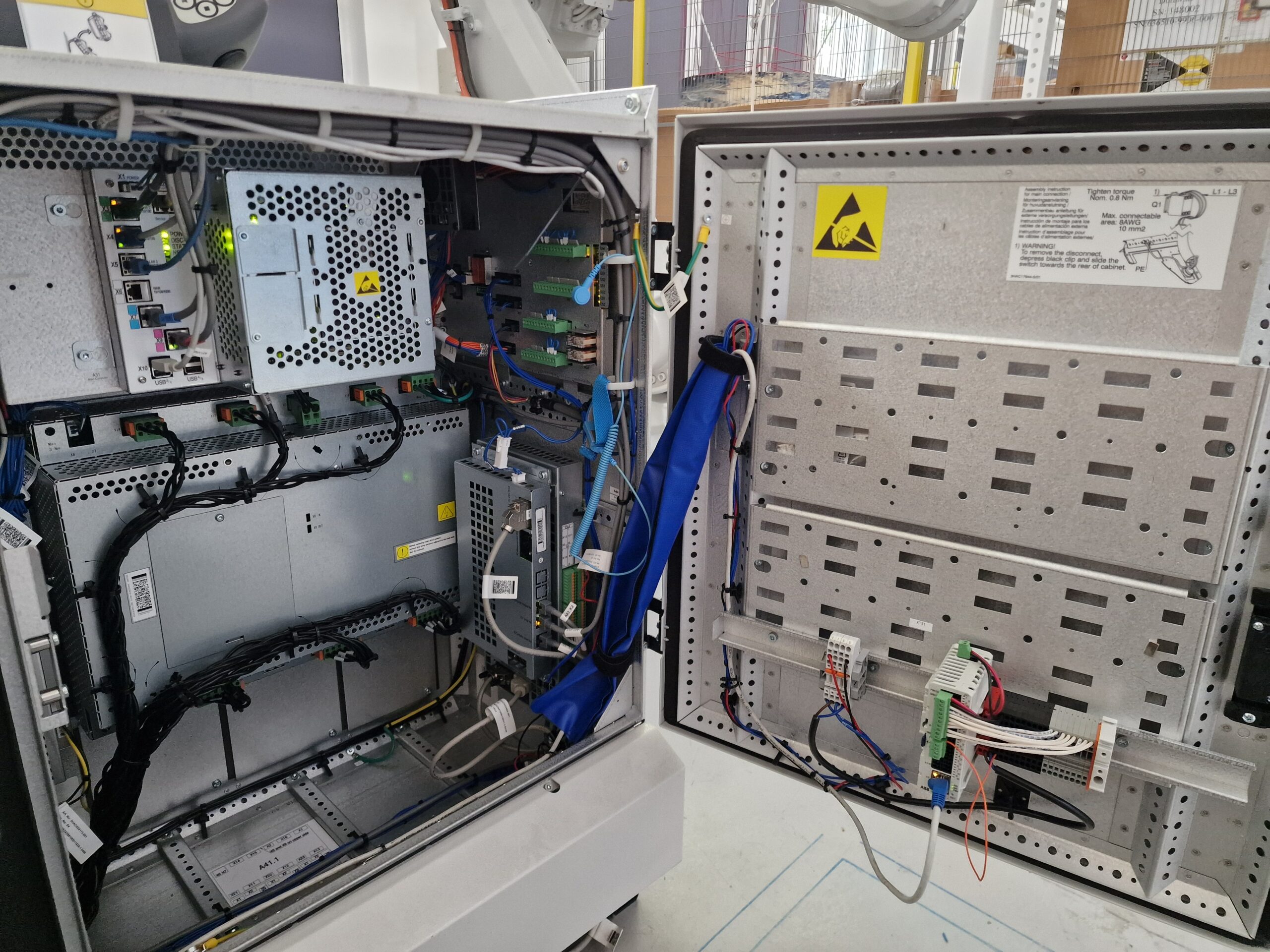 ABB IRB 4600-60/2.05 + sterownik IRC5 + FlexPendant - obrazek 16