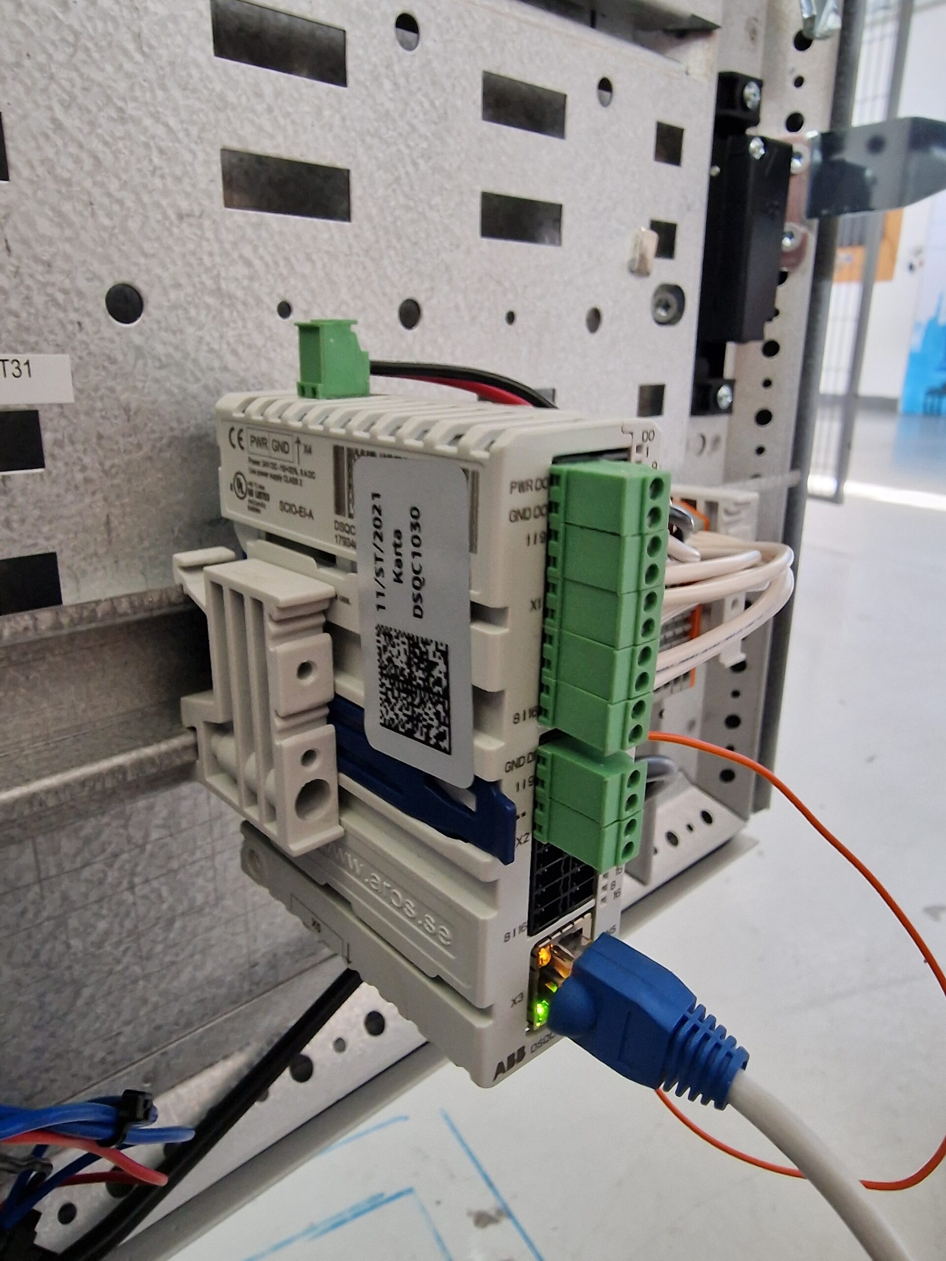 ABB IRB 4600-60/2.05 + sterownik IRC5 + FlexPendant - obrazek 20