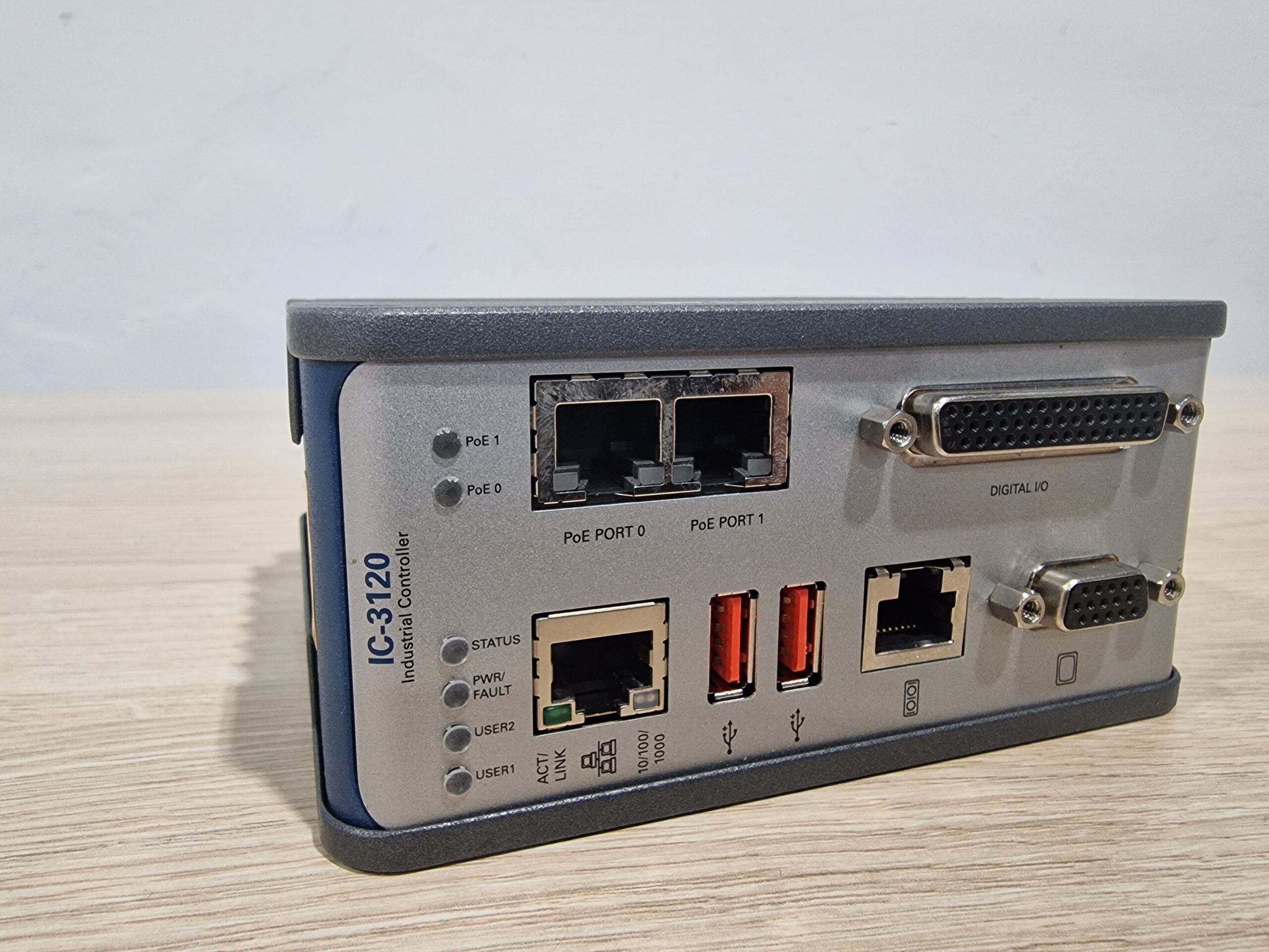 Kontroler przemysłowy NI IC-3120 - obrazek 4